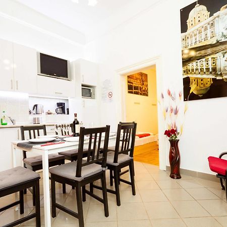Like Home - Opera Apartments Budapeşte Dış mekan fotoğraf